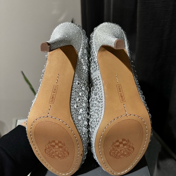 New Vince Camuto mirror sparkle pumps 8.5 - Picture 5 of 6